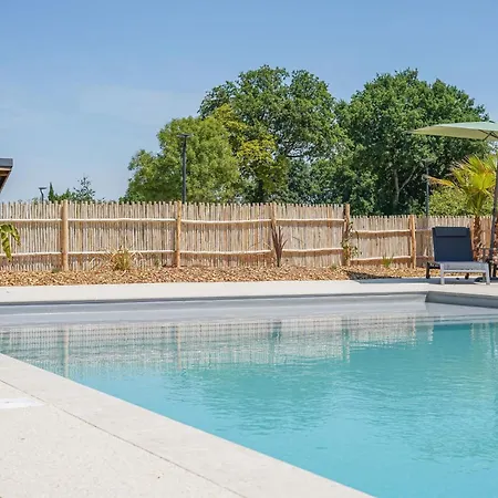 N°42, Piscine Commune, 3 Nesmy